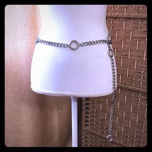 💚White House Black Market silver chain link belt